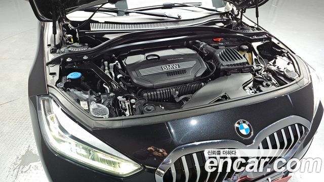 BMW 1 Series (F40) 120i M Sports 2022 — фото 6