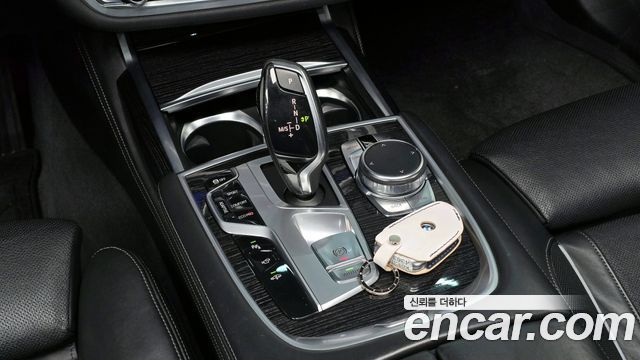 BMW 7 Series (G11) 730Ld xDrive M Sport 2017 — фото 9