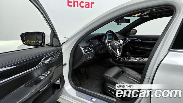 BMW 7 Series (G11) 730Ld xDrive M Sport 2017 — фото 11