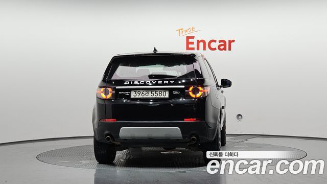 Land Rover Discovery Sport 2.0 TD4 HSE Luxury 2018 — фото 4