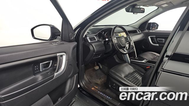 Land Rover Discovery Sport 2.0 TD4 HSE Luxury 2018 — фото 11