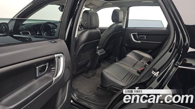 Land Rover Discovery Sport 2.0 TD4 HSE Luxury 2018 — фото 12