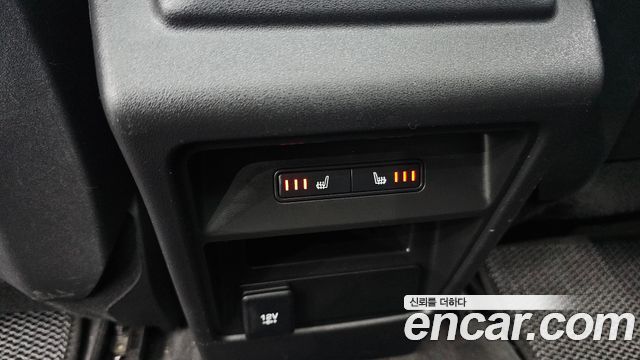Land Rover Discovery Sport 2.0 TD4 HSE Luxury 2018 — фото 19