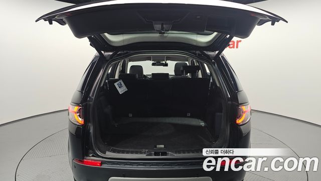 Land Rover Discovery Sport 2.0 TD4 HSE Luxury 2018 — фото 20