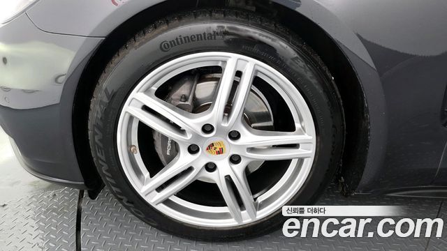 Porsche Panamera (971) 3.0 AWD 2018 — фото 5
