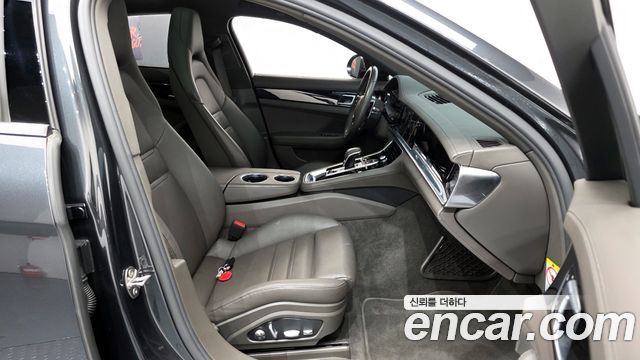Porsche Panamera (971) 3.0 AWD 2018 — фото 10