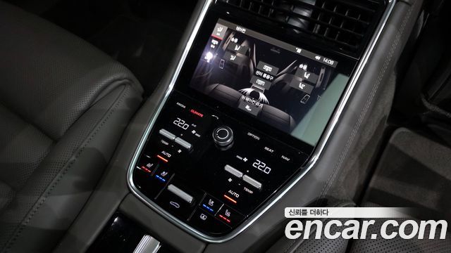 Porsche Panamera (971) 3.0 AWD 2018 — фото 19