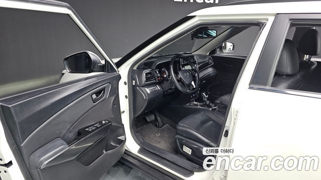 KG Mobility (SsangYong) Very New Tivoli Gasoline 1.5 2WD V3 2022 — фото 10