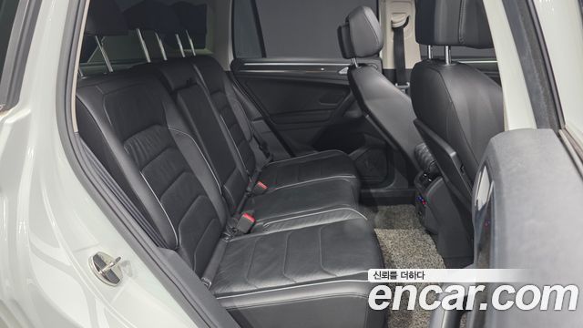Volkswagen Tiguan (II) 2.0 TDI Prestige 2020 — фото 16