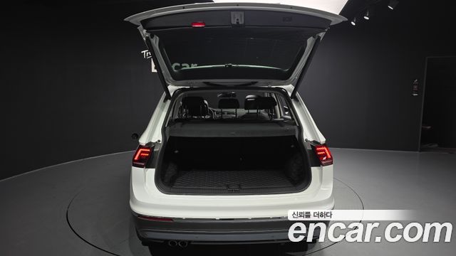 Volkswagen Tiguan (II) 2.0 TDI Prestige 2020 — фото 24