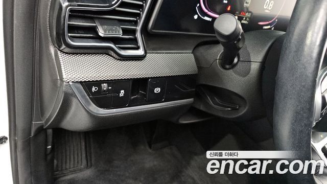 Kia Sportage (V) Diesel 2.0 4WD Prestige 2022 — фото 17