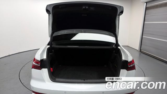 Audi A6 (C8) 45 TFSI Premium 2021 — фото 24