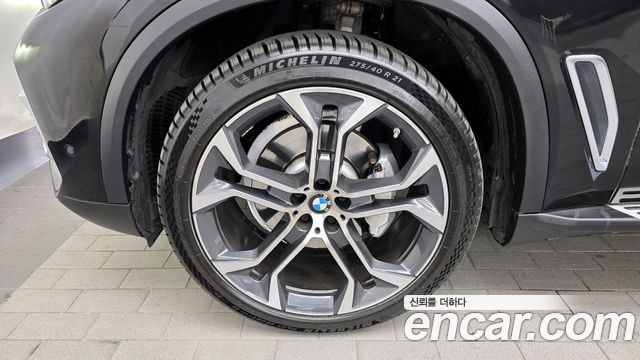 BMW X5 (G05) xDrive 40i xLine 2023 — фото 5