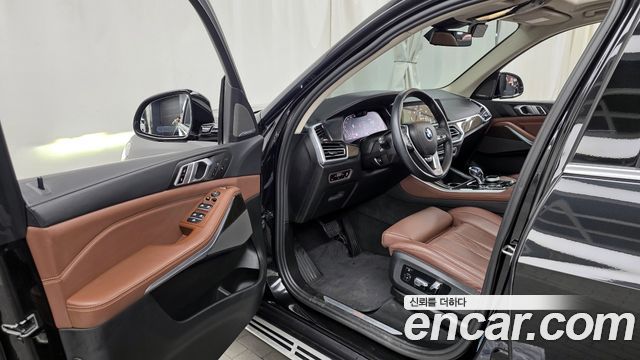 BMW X5 (G05) xDrive 40i xLine 2023 — фото 10