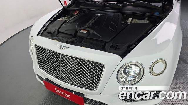 Bentley Bentayga 4.0 V8 2020 — фото 6