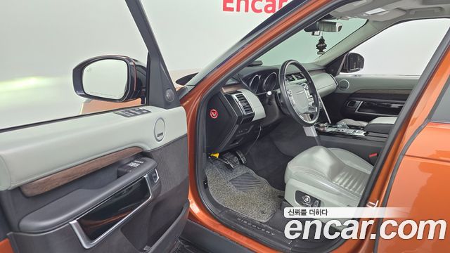 Land Rover Discovery 5 3.0 TD6 HSE Luxury 2017 — фото 10