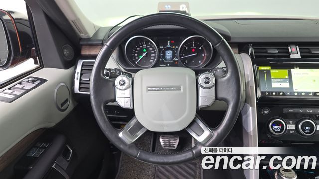 Land Rover Discovery 5 3.0 TD6 HSE Luxury 2017 — фото 13