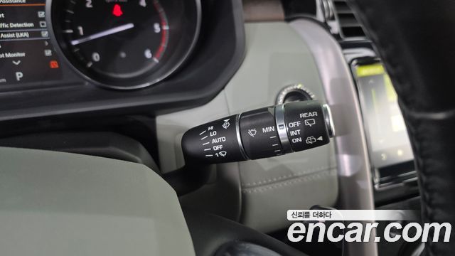 Land Rover Discovery 5 3.0 TD6 HSE Luxury 2017 — фото 17