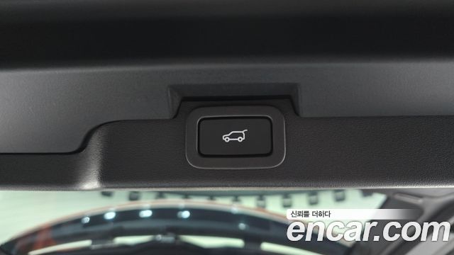 Land Rover Discovery 5 3.0 TD6 HSE Luxury 2017 — фото 20