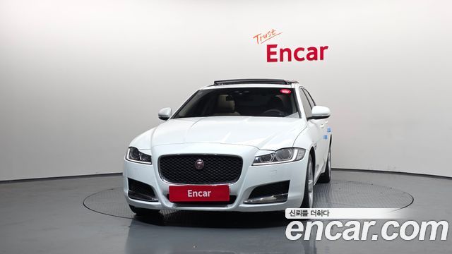 Jaguar XF (X260) 25t Prestige 2018 — фото 3