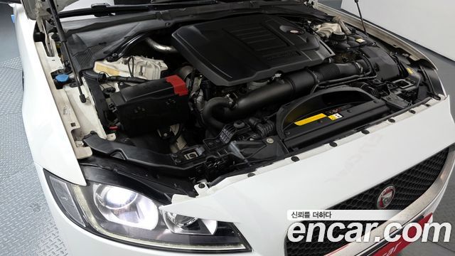 Jaguar XF (X260) 25t Prestige 2018 — фото 6