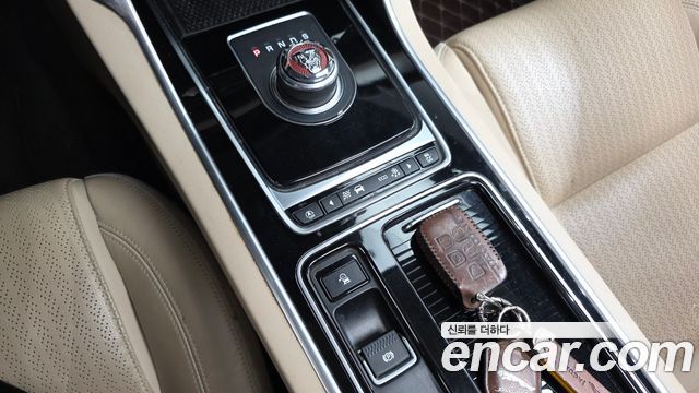 Jaguar XF (X260) 25t Prestige 2018 — фото 9