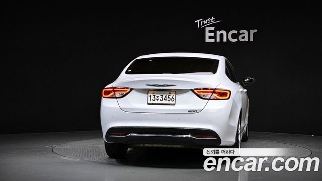 Chrysler 200 (II) 2.4 Limited 2015 — фото 4