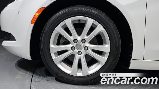 Chrysler 200 (II) 2.4 Limited 2015 — фото 5