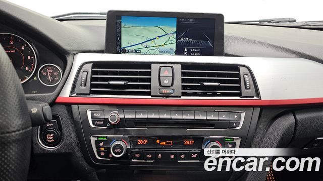 BMW 3 Series (F30) 320d Sport 2015 — фото 17