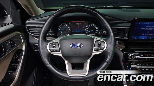 Ford Explorer (VI) 2.3 LimIted 4WD 2021 — фото 13