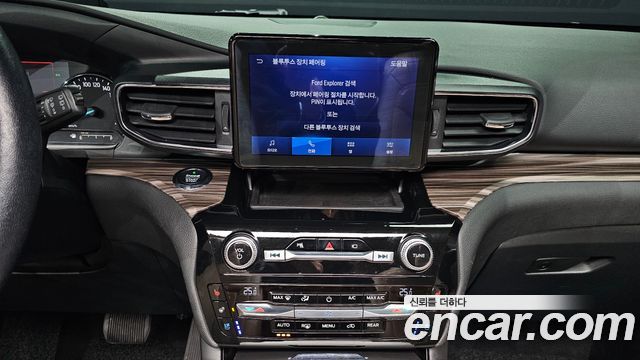 Ford Explorer (VI) 2.3 LimIted 4WD 2021 — фото 14