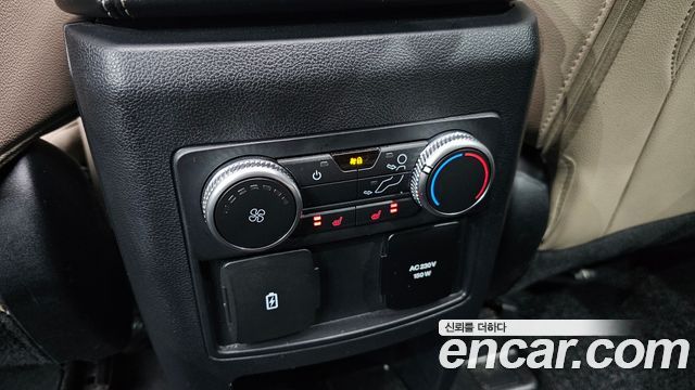 Ford Explorer (VI) 2.3 LimIted 4WD 2021 — фото 19