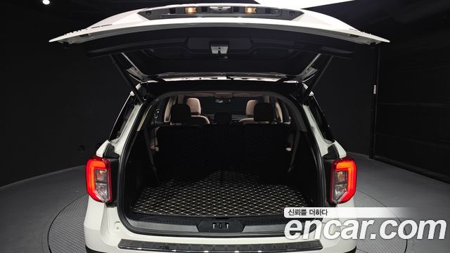 Ford Explorer (VI) 2.3 LimIted 4WD 2021 — фото 20