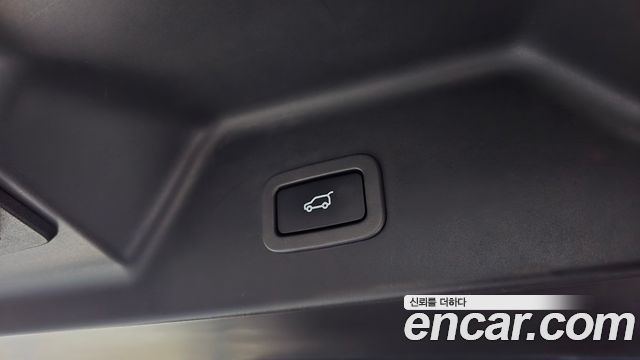 Land Rover Range Rover (IV) 4.4 SDV8 AB DIESEL 2017 — фото 18