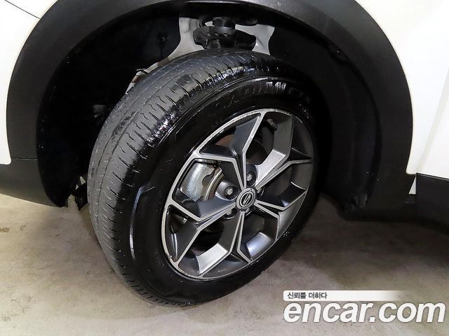 KG Mobility (SsangYong) Beautiful Korando Gasoline 1.5 2WD C7 2023 — фото 24