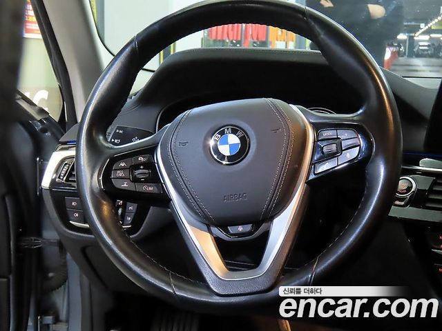 BMW 5 Series (G30) 520i Luxury 2018 — фото 8