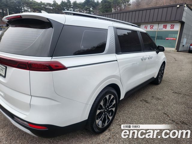 Kia Carnival 9-Seater Prstige 2021 — фото 5