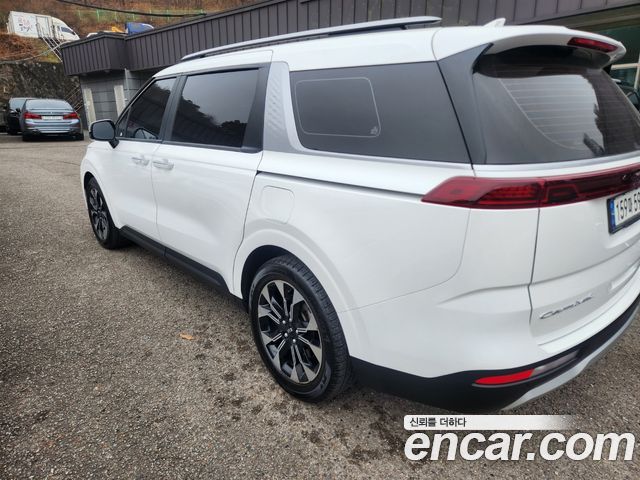 Kia Carnival 9-Seater Prstige 2021 — фото 6