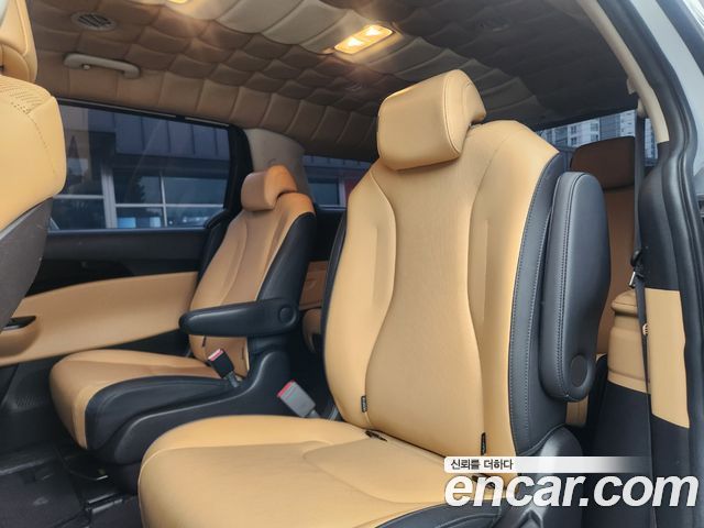 Kia Carnival 9-Seater Prstige 2021 — фото 20