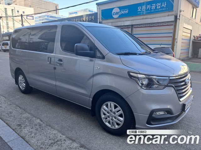Hyundai Grand Starex Van 3-Seater Smart 2021 — фото 2