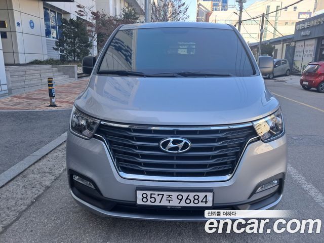 Hyundai Grand Starex Van 3-Seater Smart 2021 — фото 3