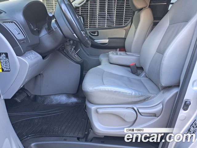 Hyundai Grand Starex Van 3-Seater Smart 2021 — фото 6