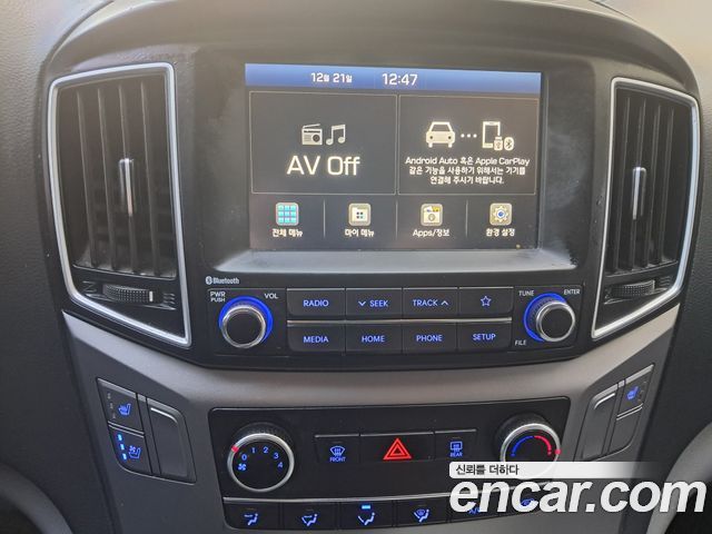 Hyundai Grand Starex Van 3-Seater Smart 2021 — фото 15
