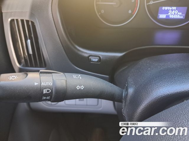 Hyundai Grand Starex Van 3-Seater Smart 2021 — фото 24