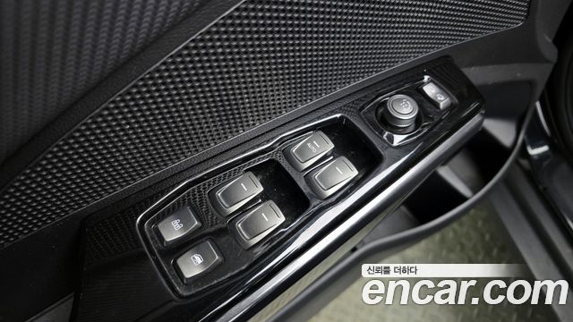 KG Mobility (SsangYong) Very New Tivoli Gasoline 1.5 2WD V3 2022 — фото 13