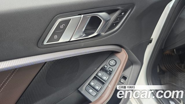 BMW 1 Series (F40) 120i M Sports 2023 — фото 18