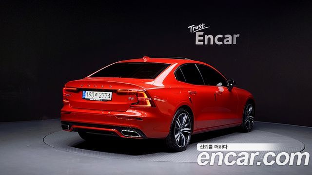 Volvo S60 (III) B5 R-Design 2022 — фото 2