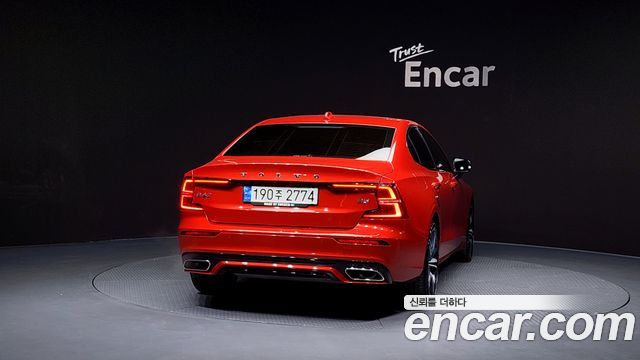 Volvo S60 (III) B5 R-Design 2022 — фото 4