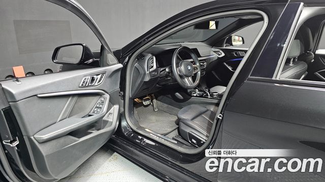 BMW 1 Series (F40) 120i M Sports 2022 — фото 10