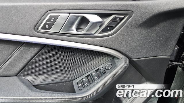 BMW 1 Series (F40) 120i M Sports 2022 — фото 16
